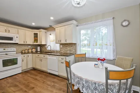 8604 West 95th Place Hickory Hills IL 60457