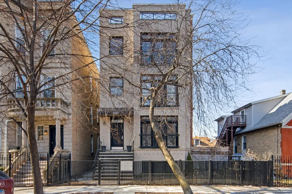 1020 North Mozart Street Chicago IL 60622