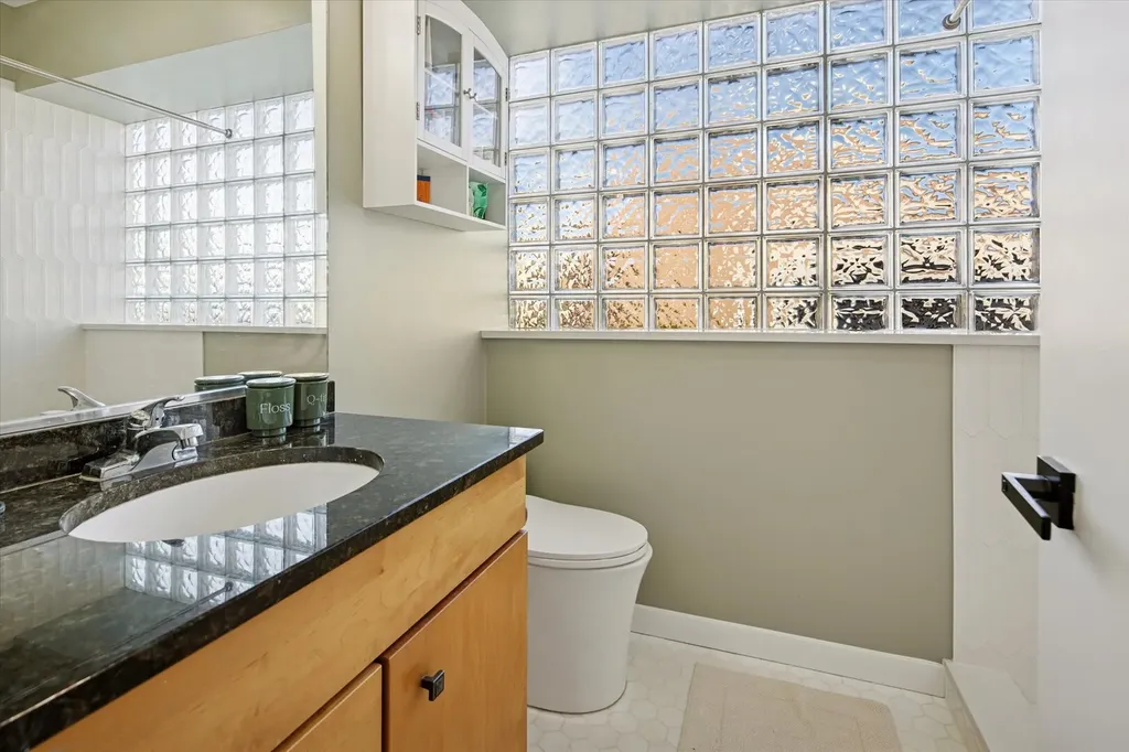 1020 North Mozart Street Chicago IL 60622
