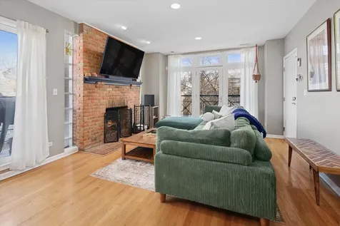 1020 North Mozart Street Chicago IL 60622