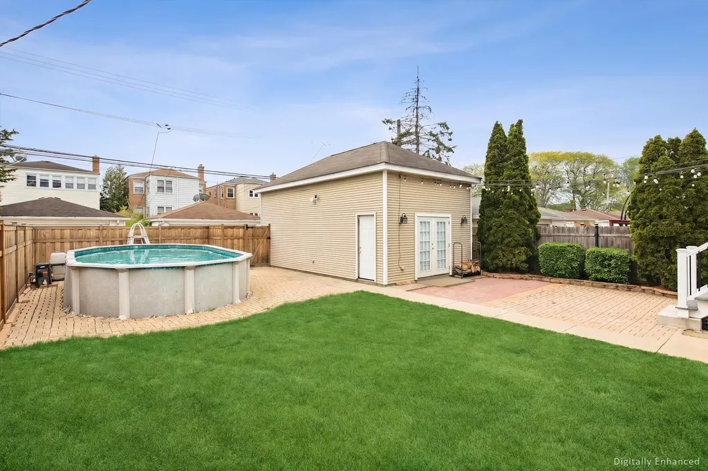 5836 North Manton Avenue Chicago IL 60646