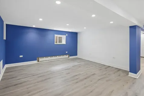 5836 North Manton Avenue Chicago IL 60646