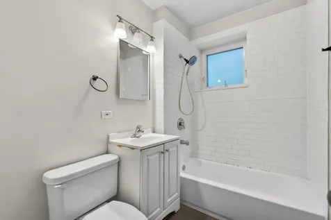 4147 North Mcvicker Avenue Chicago IL 60634
