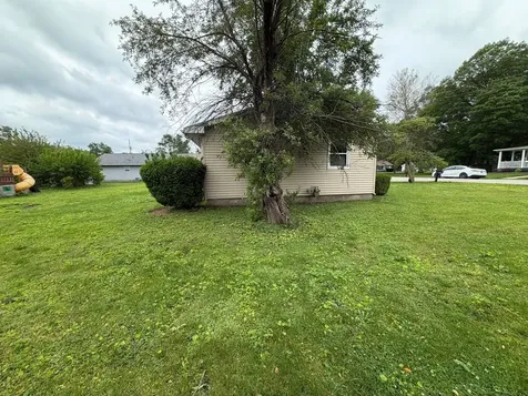 111 Orchard Street Catlin IL 61817