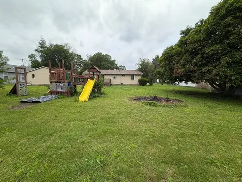 111 Orchard Street Catlin IL 61817