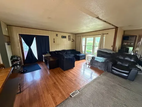 111 Orchard Street Catlin IL 61817