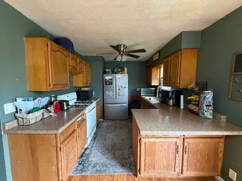 111 Orchard Street Catlin IL 61817