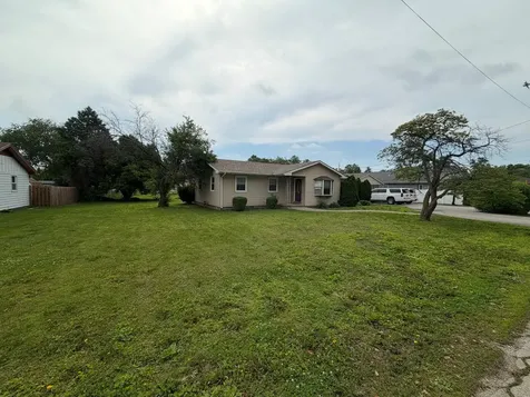 111 Orchard Street Catlin IL 61817