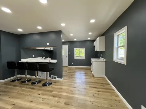 2402 Apache Avenue Sauk Village IL 60411