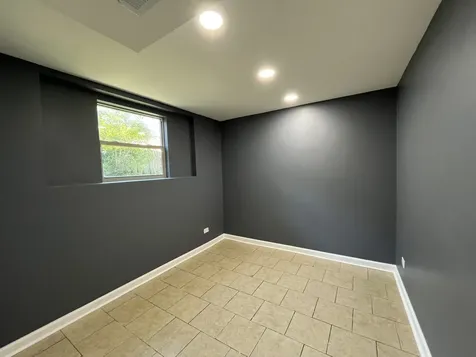 2402 Apache Avenue Sauk Village IL 60411