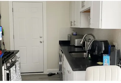 3817.5 North Greenview Avenue Chicago IL 60613
