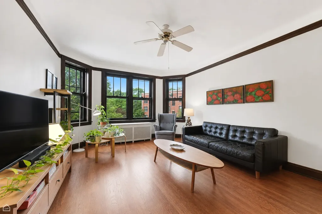5447 South East View Park Street Chicago IL 60615