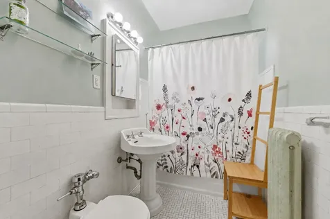 5447 South East View Park Street Chicago IL 60615