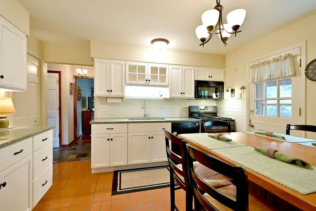 3946 Gilbert Avenue Western Springs IL 60558