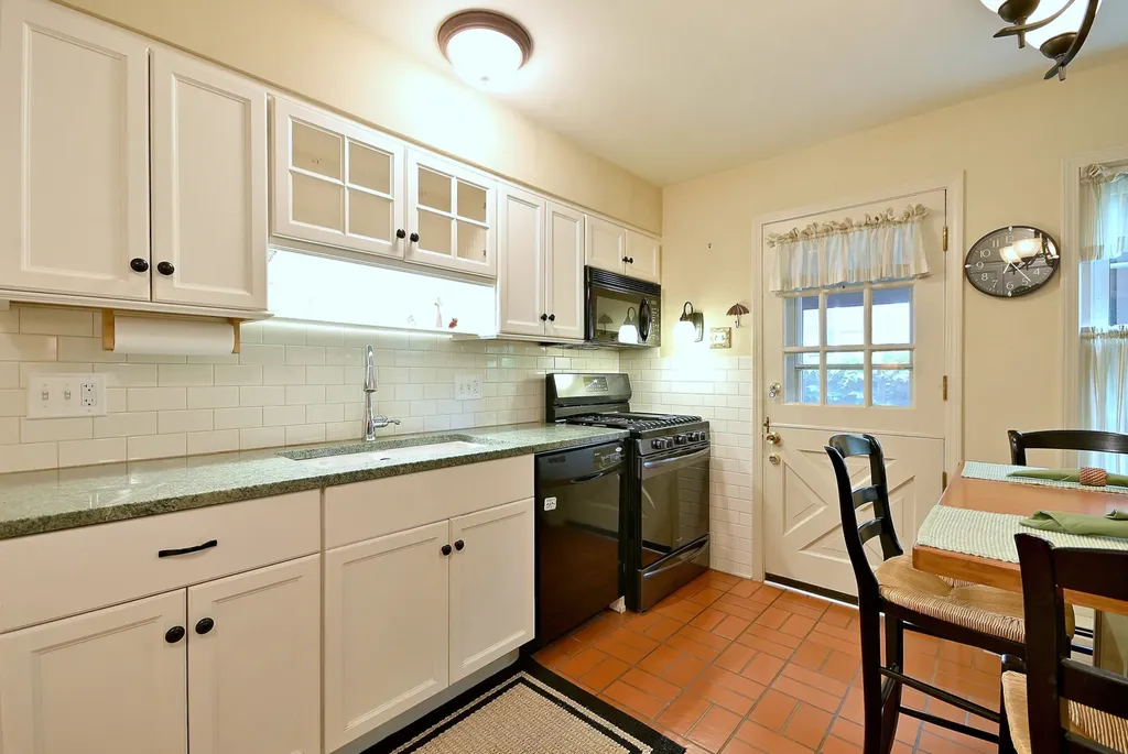 3946 Gilbert Avenue Western Springs IL 60558