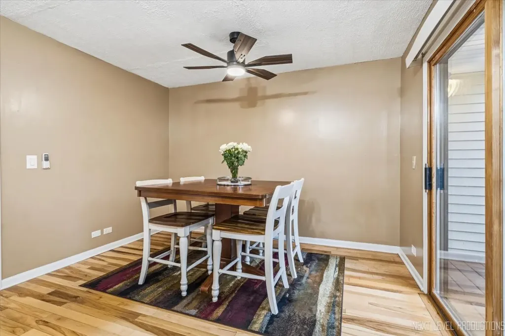 1641 Cove Court Naperville IL 60565