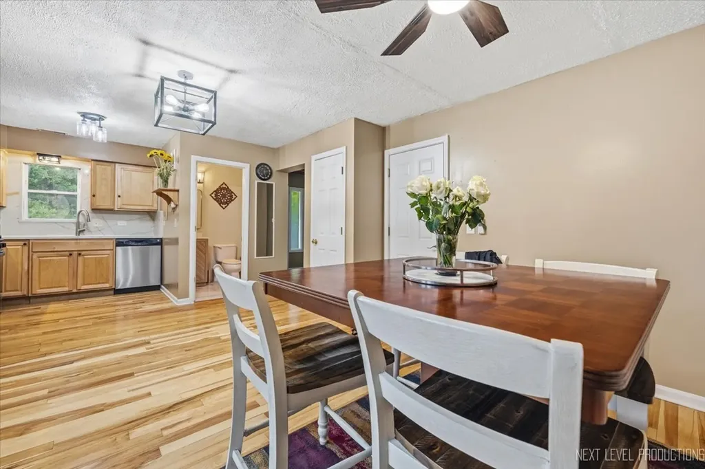 1641 Cove Court Naperville IL 60565