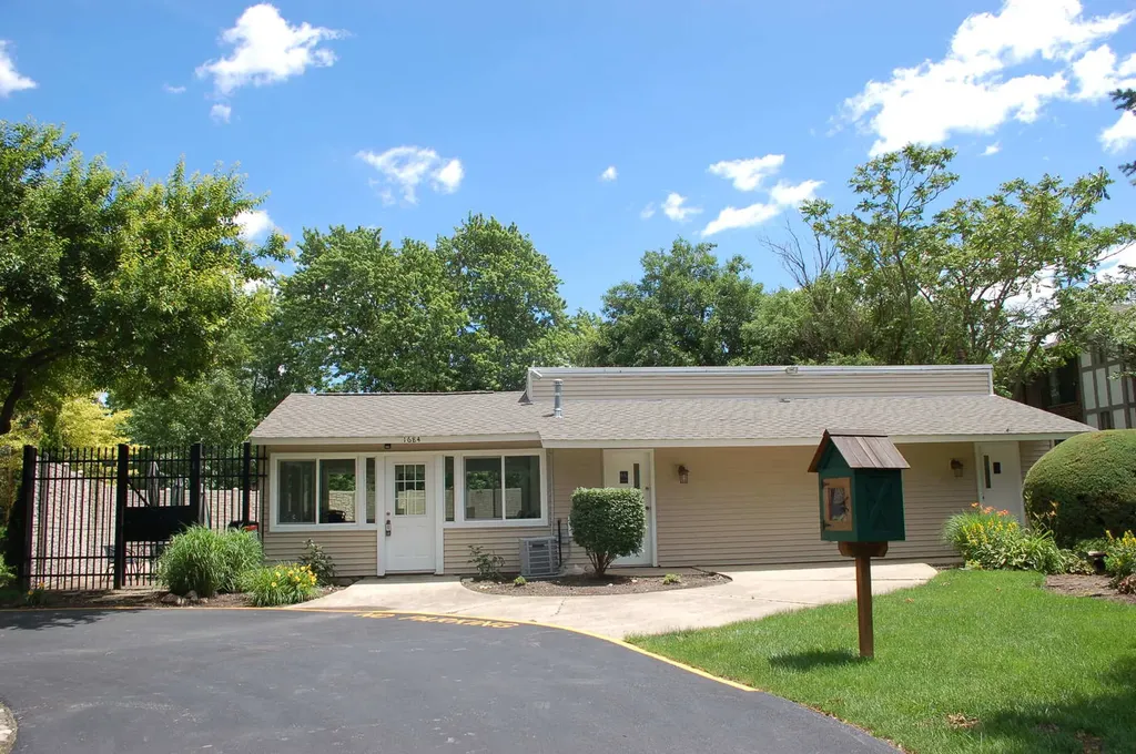1641 Cove Court Naperville IL 60565