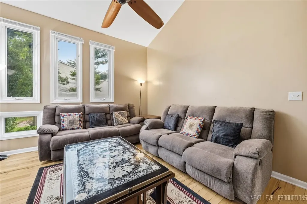 1641 Cove Court Naperville IL 60565
