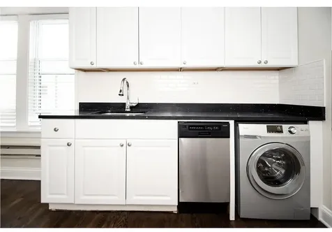 3819.5 North Greenview Avenue Chicago IL 60613