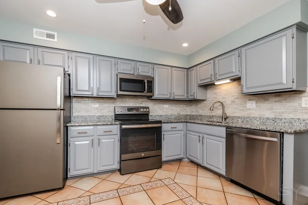 3938 West 104th Street Chicago IL 60655