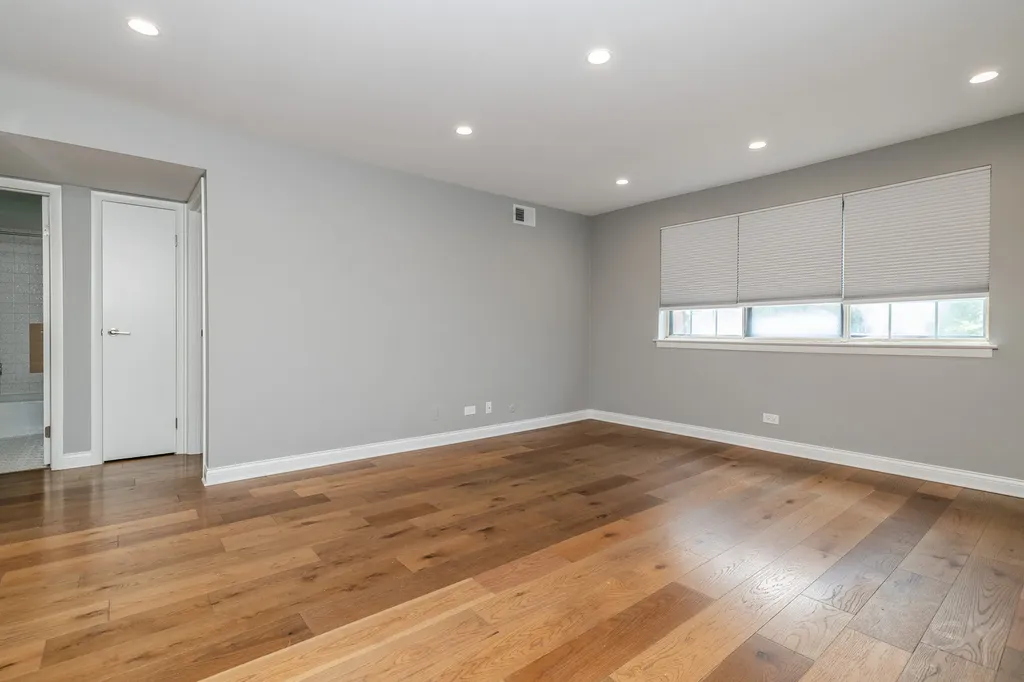 3938 West 104th Street Chicago IL 60655