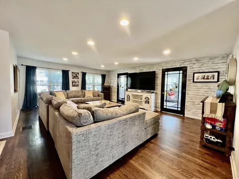 3218 West 97th Street Evergreen Park IL 60805