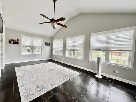 3218 West 97th Street Evergreen Park IL 60805