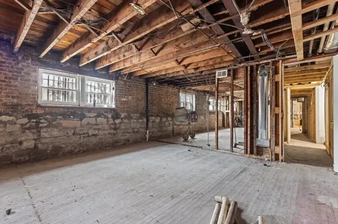 6556 South Woodlawn Avenue Chicago IL 60637