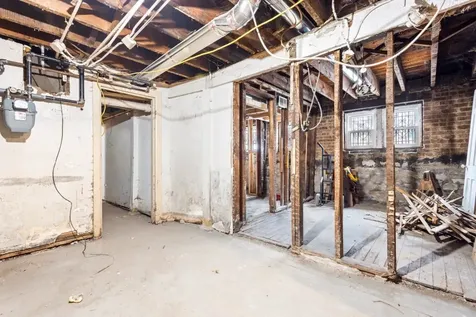 6556 South Woodlawn Avenue Chicago IL 60637