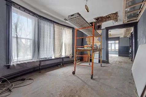 6556 South Woodlawn Avenue Chicago IL 60637