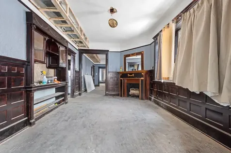 6556 South Woodlawn Avenue Chicago IL 60637