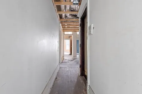 6556 South Woodlawn Avenue Chicago IL 60637