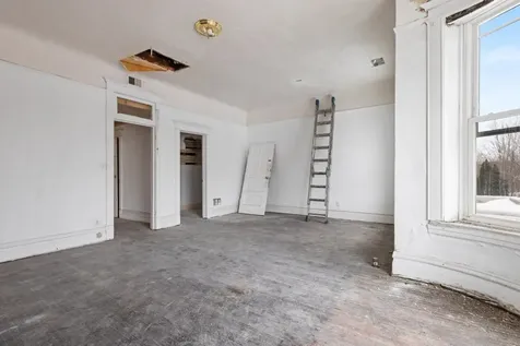 6556 South Woodlawn Avenue Chicago IL 60637