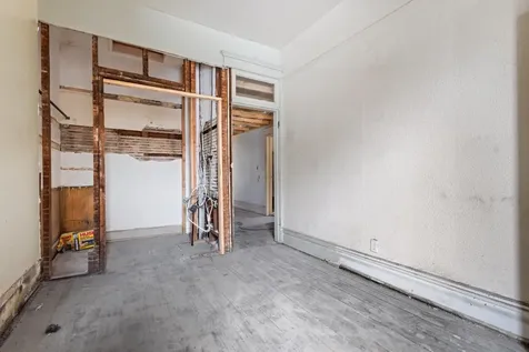6556 South Woodlawn Avenue Chicago IL 60637
