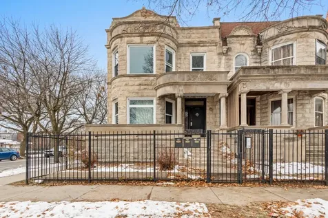 6556 South Woodlawn Avenue Chicago IL 60637