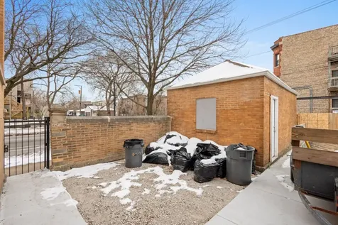 6556 South Woodlawn Avenue Chicago IL 60637