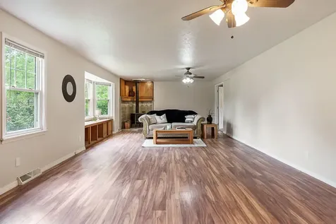 1611 Michigan Avenue Rockford IL 61102