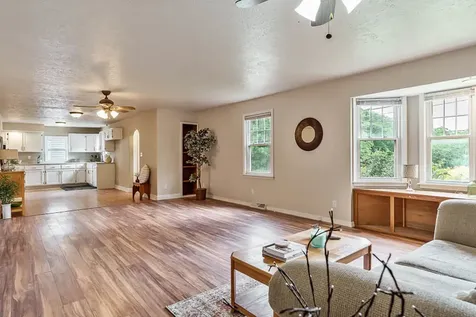 1611 Michigan Avenue Rockford IL 61102