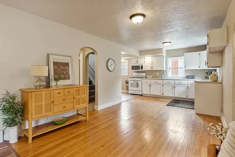 1611 Michigan Avenue Rockford IL 61102