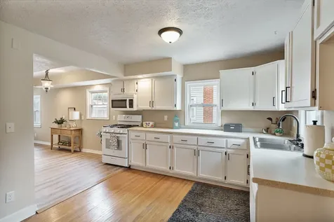 1611 Michigan Avenue Rockford IL 61102