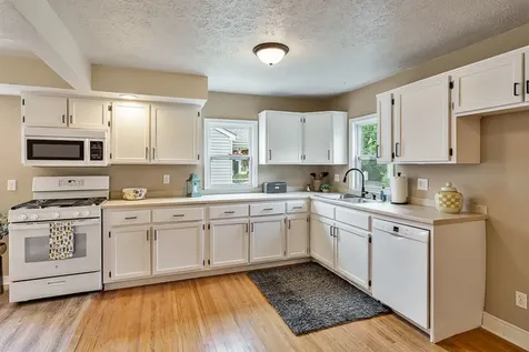 1611 Michigan Avenue Rockford IL 61102