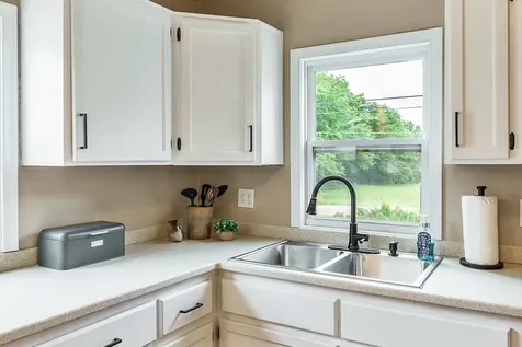 1611 Michigan Avenue Rockford IL 61102