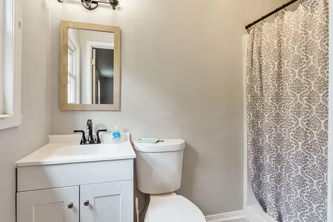 1611 Michigan Avenue Rockford IL 61102
