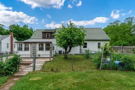 1611 Michigan Avenue Rockford IL 61102