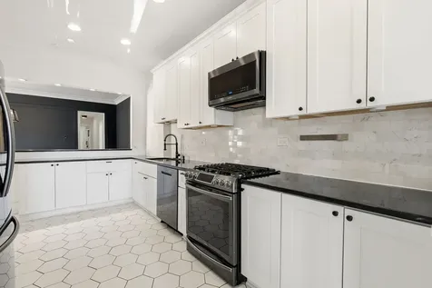 1221 East Hyde Park Boulevard Chicago IL 60615