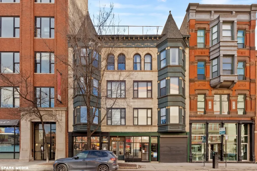 353 West Chicago Avenue Chicago IL 60654