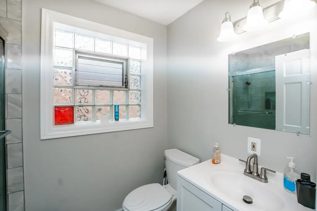 9227 South Perry Avenue Chicago IL 60620