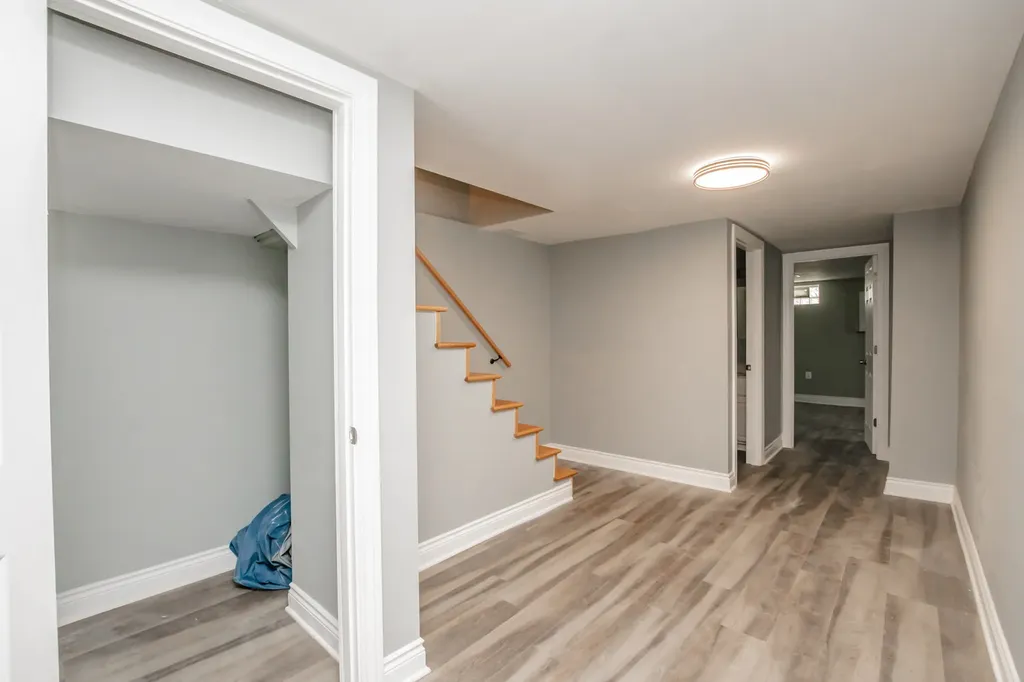 9227 South Perry Avenue Chicago IL 60620