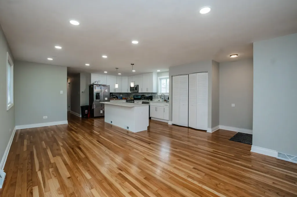9227 South Perry Avenue Chicago IL 60620